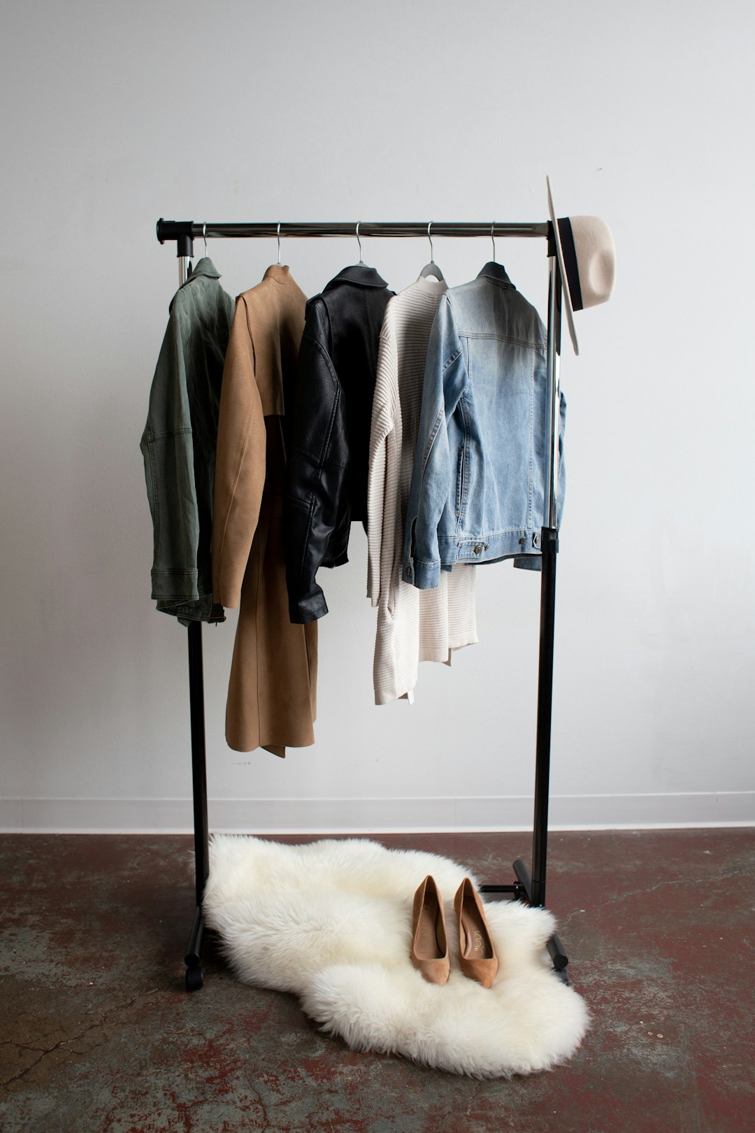 Outfit styling for different body types